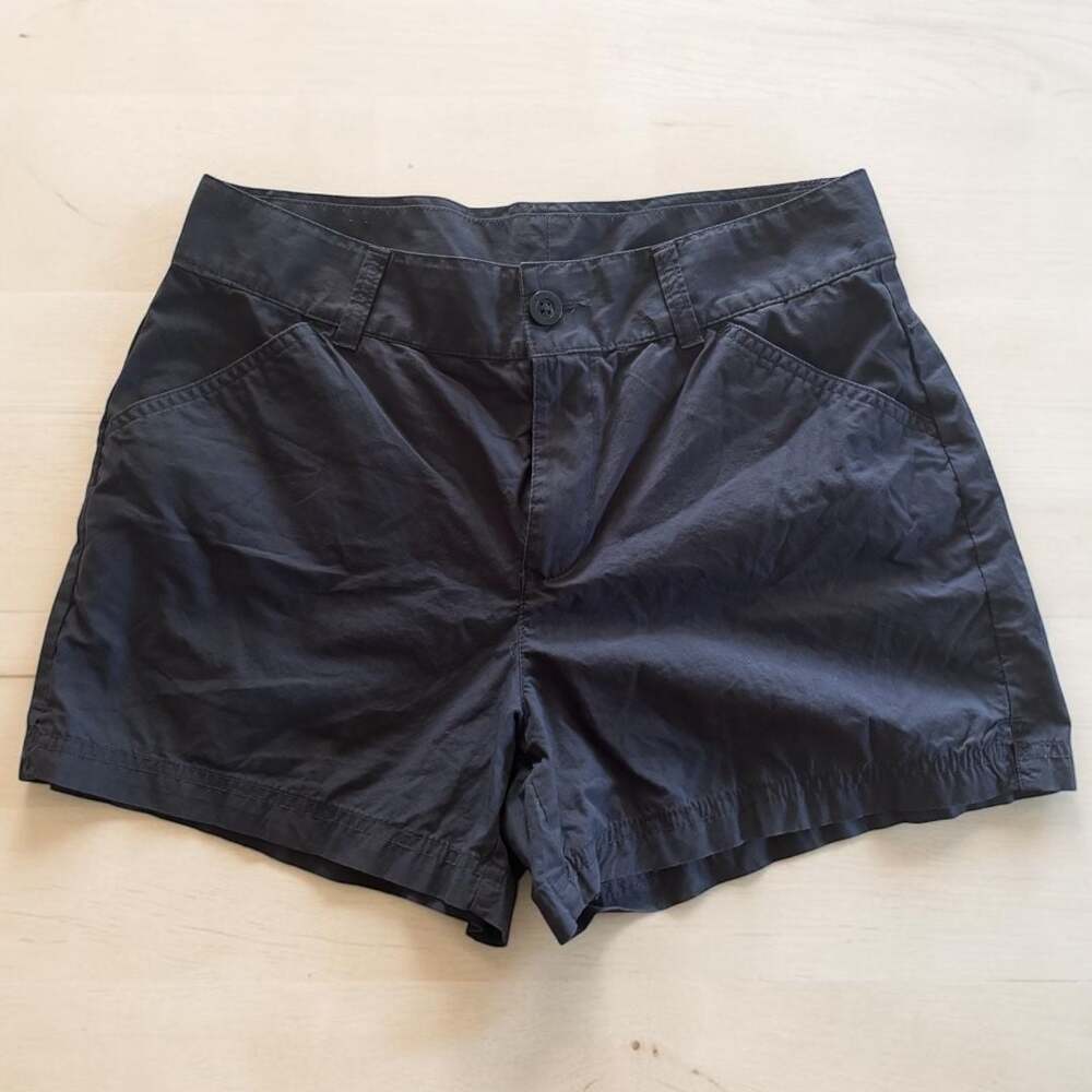 Columbia Sportswear Company Women's Navy Cotton Shorts Size 8